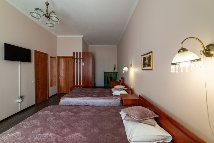 Room 164 of 176