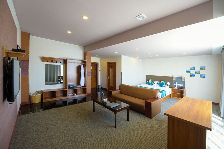 Room 14 of 21