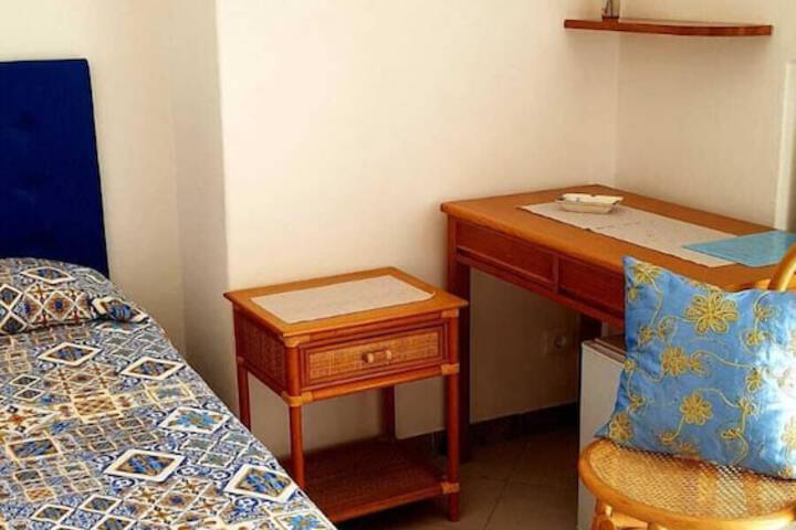Room 10 of 49