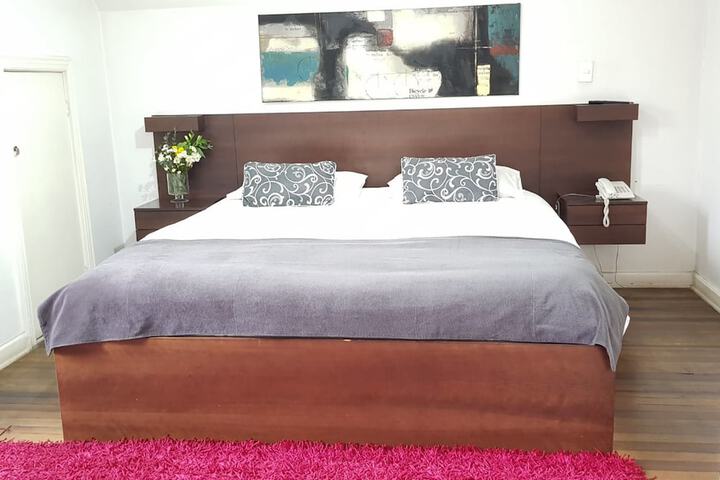 Room 11 of 19