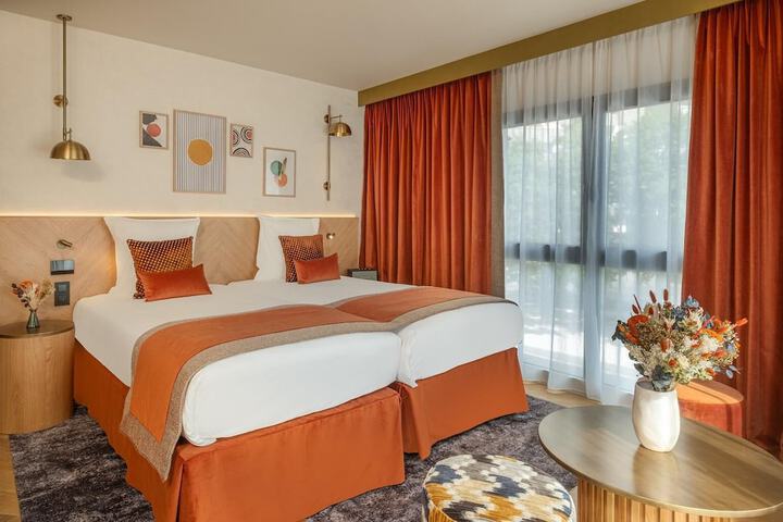 Room 54 of 205