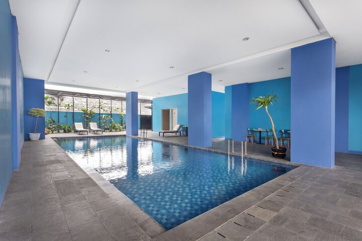 Pool Hotel