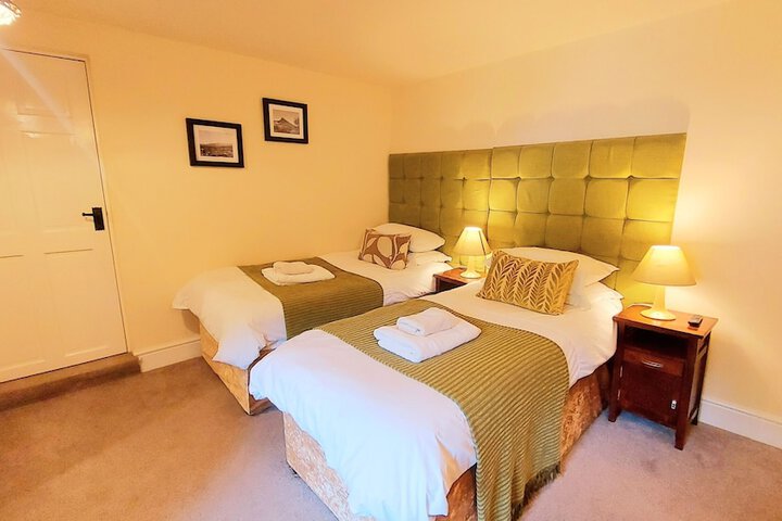 Room 15 of 99