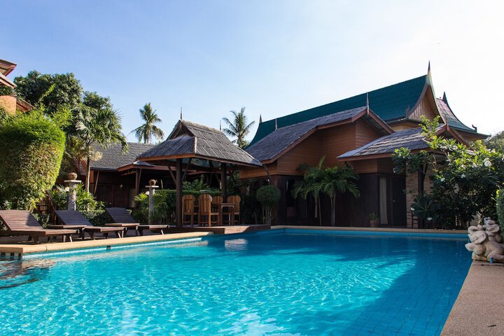 Pool Hotel