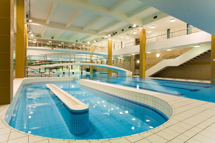 Hotel with Pool