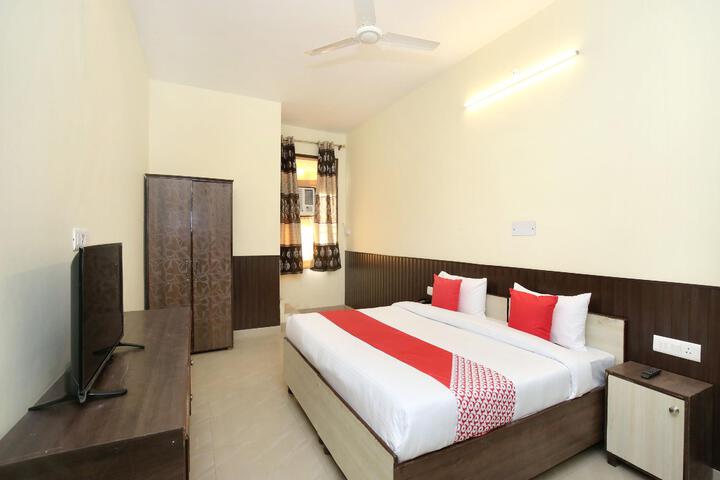 Room 6 of 6