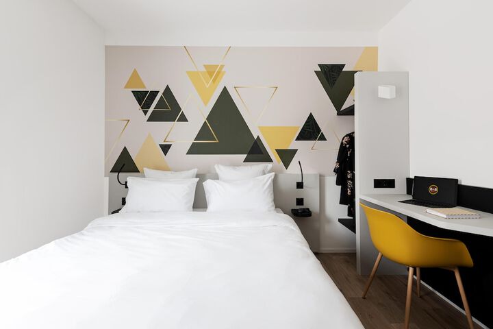 Room 6 of 29