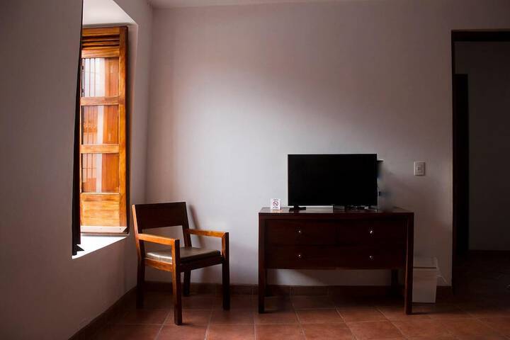 Room 7 of 32