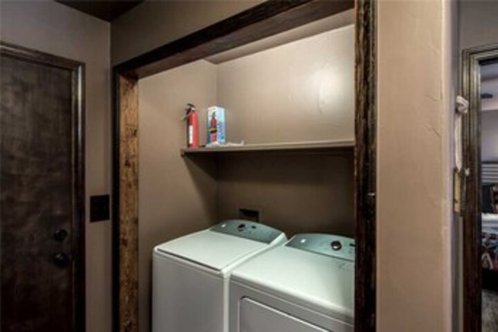 Laundry 8 of 15