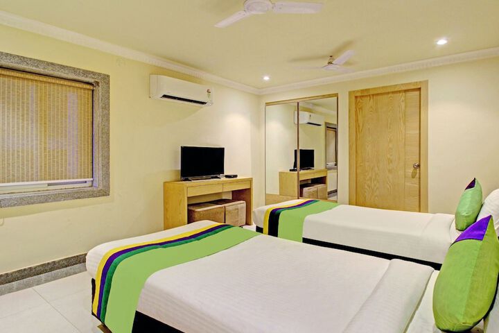 Room 18 of 48