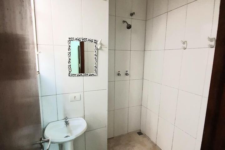 Room 30 of 44