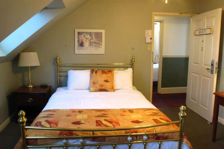 Room 13 of 48