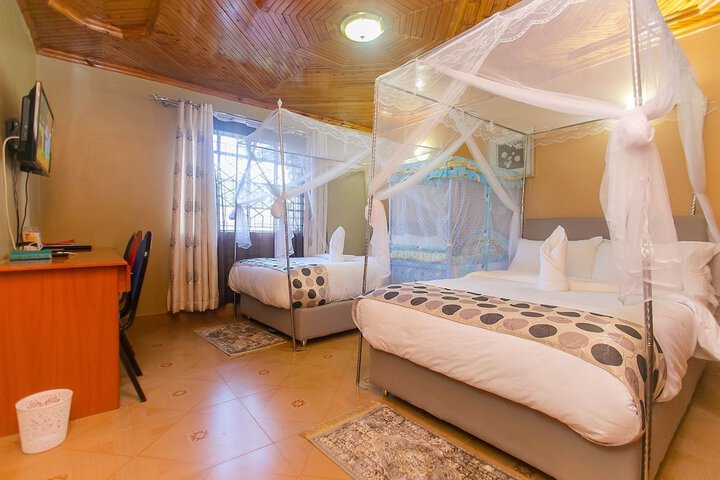 Room 42 of 163