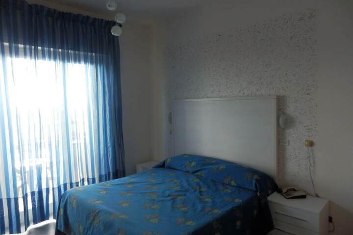 Room 7 of 49