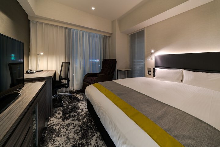Room 4 of 31