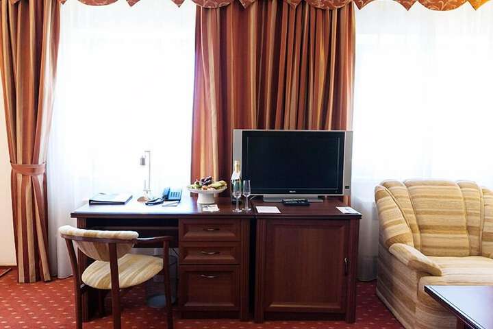 Room 73 of 154