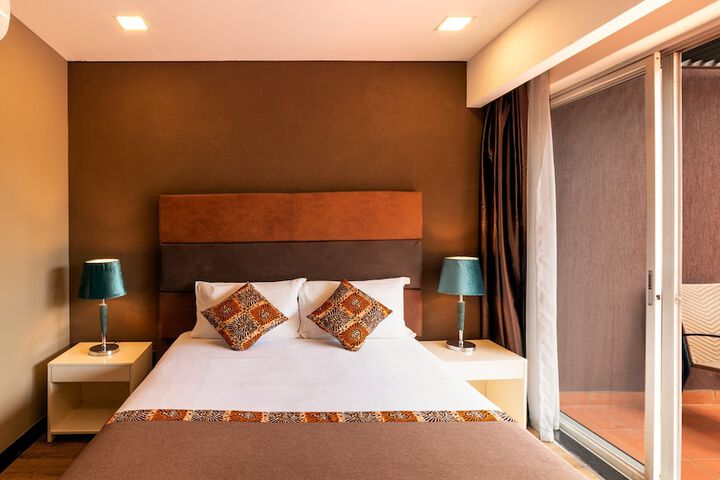 Room 18 of 223
