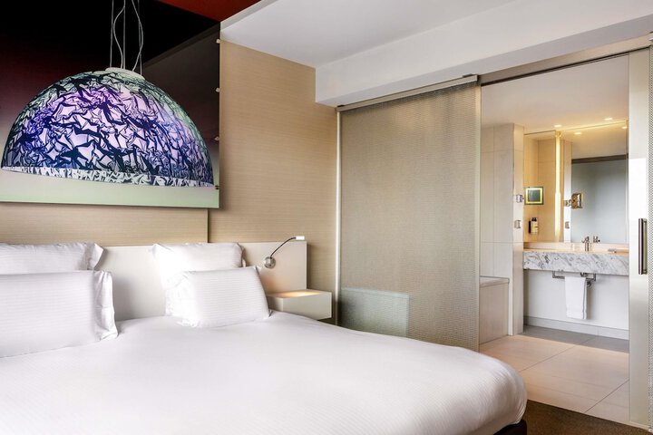 Room 16 of 226