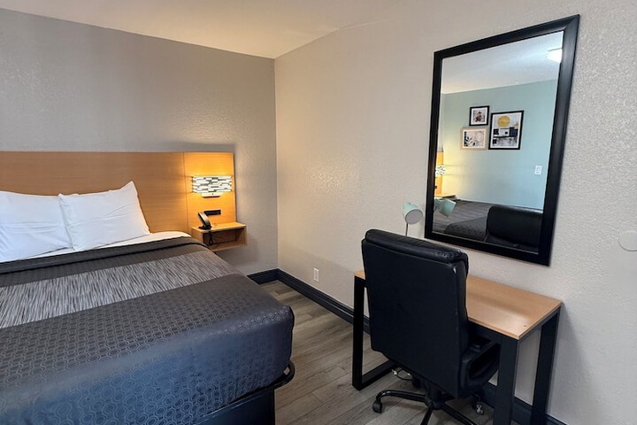 Room 4 of 46