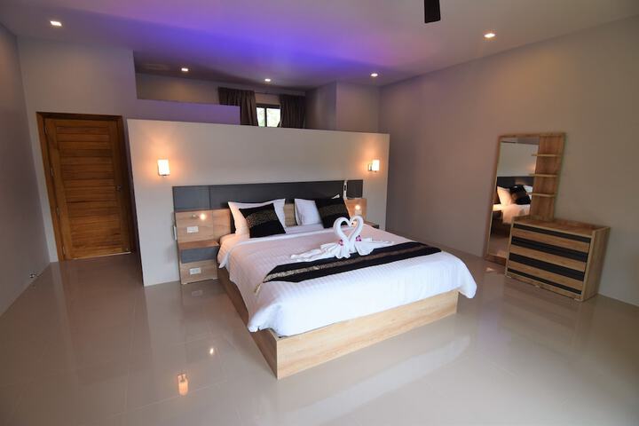 Room 30 of 112
