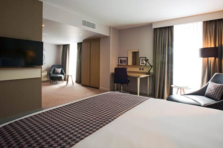 Room 20 of 165