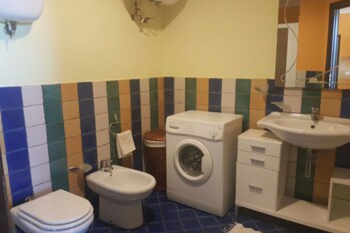 Room 4 of 39