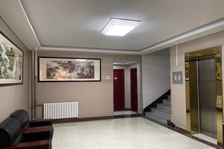 Hotel Interior 10 of 31