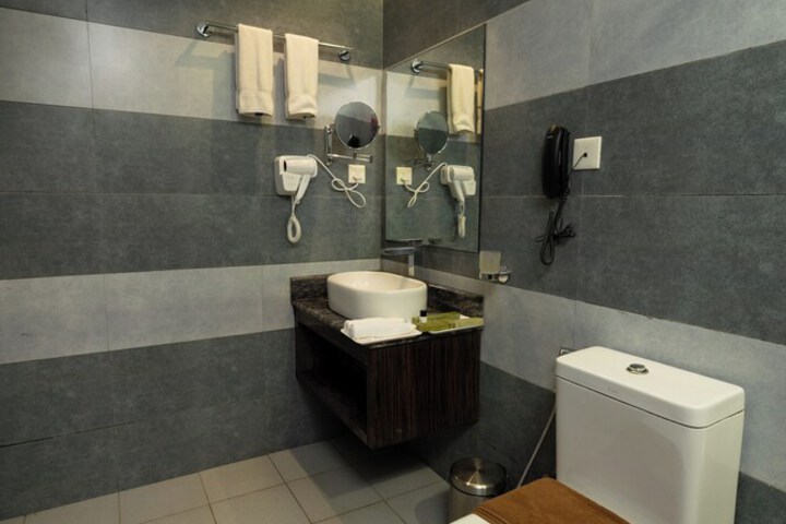 Room 27 of 58