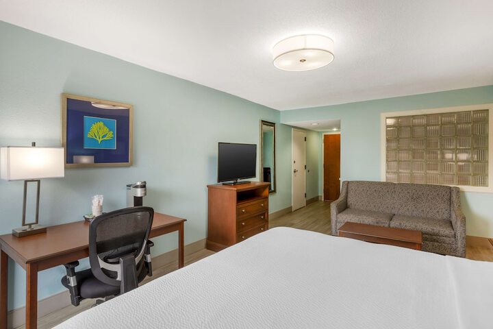 Room 7 of 31