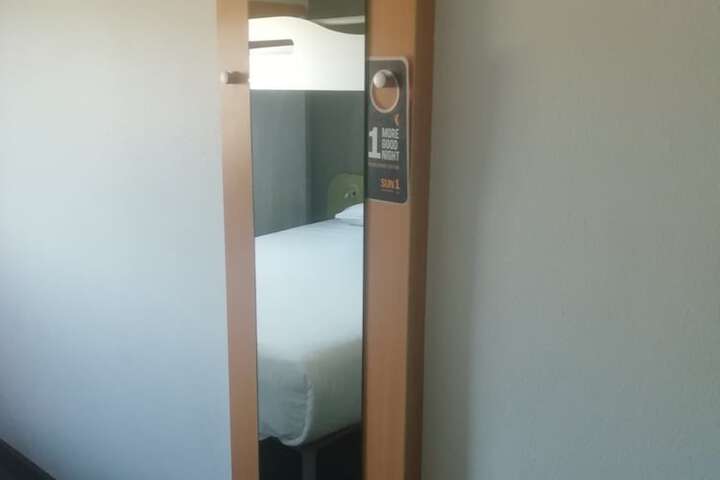 Room 12 of 29