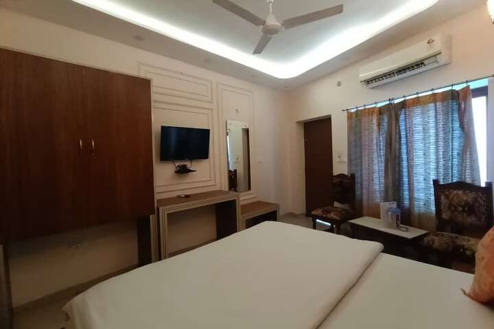 Room 20 of 32