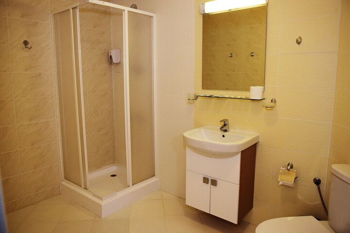 Room 55 of 94