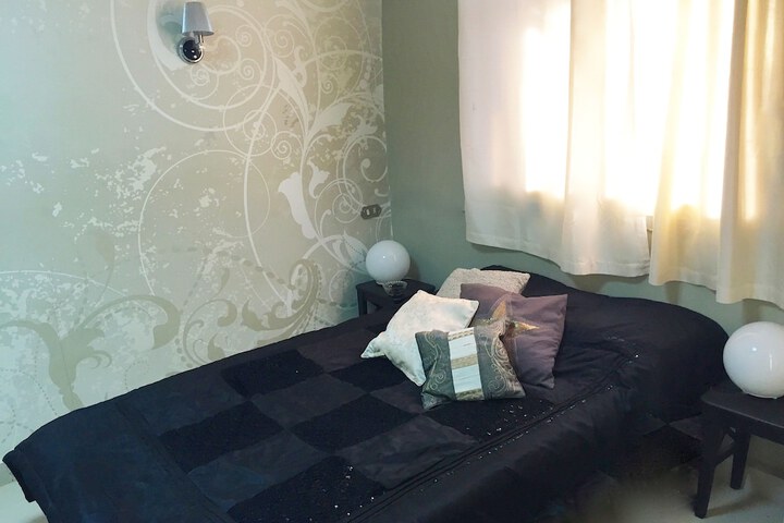 Room 20 of 33