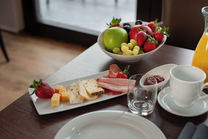 Breakfast/Coffee Service 70 of 80