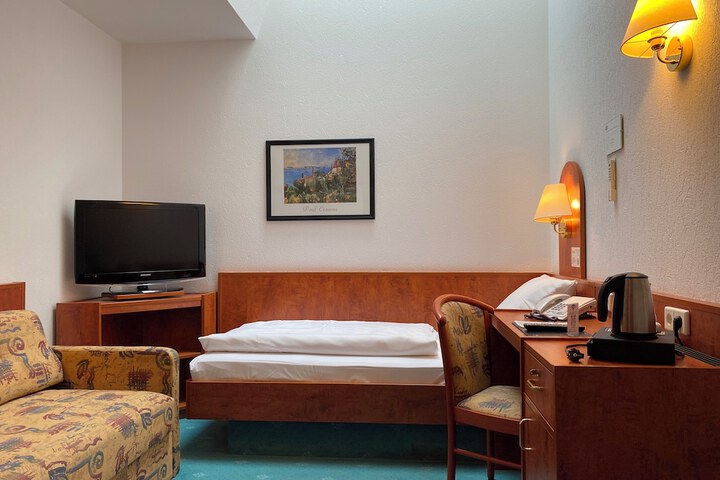 Room 21 of 45