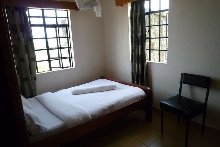 Room 3 of 10