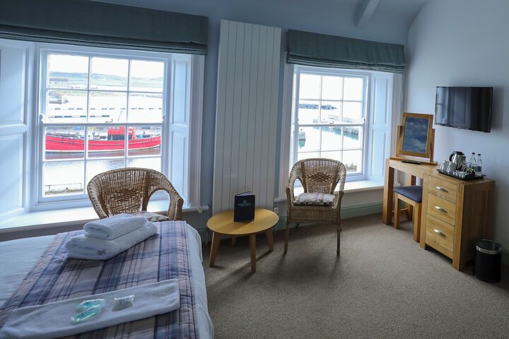 Room 11 of 50