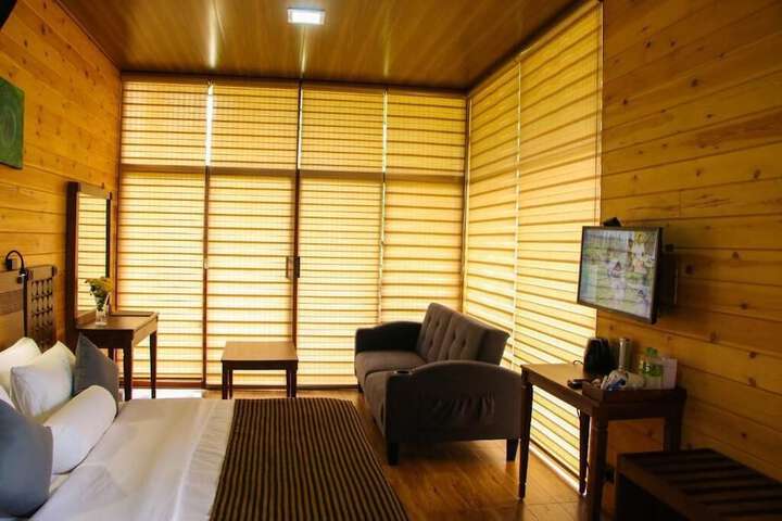 Room 2 of 49