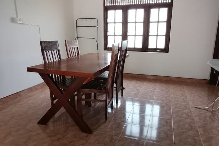 Room 34 of 151
