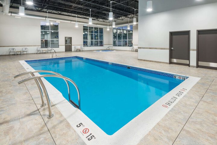 Hotel with Pool