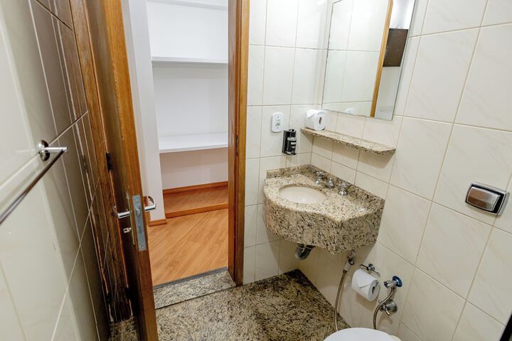 Room 62 of 119