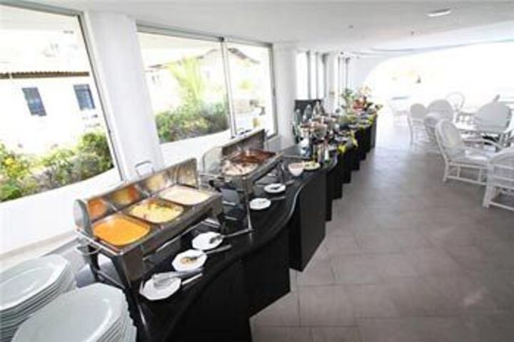 Dining 10 of 40
