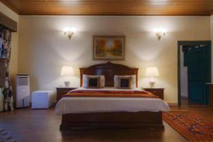 Room 15 of 17