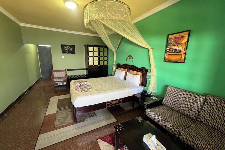 Room 7 of 40