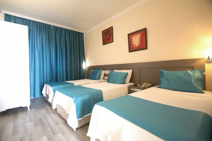 Room 10 of 51