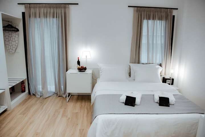 Room 18 of 46