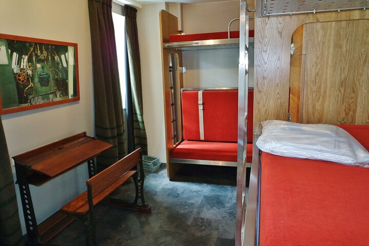 Room 11 of 60