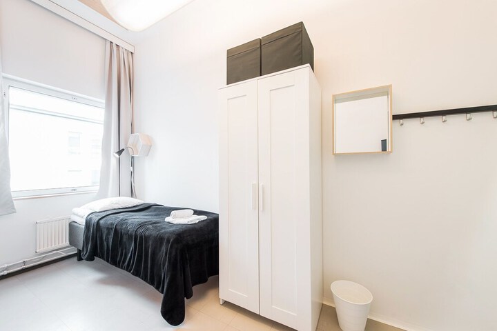 Room 4 of 31
