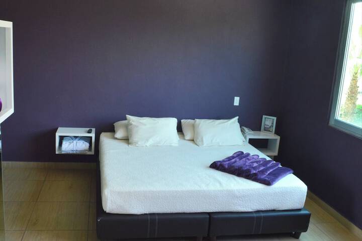 Room 25 of 165