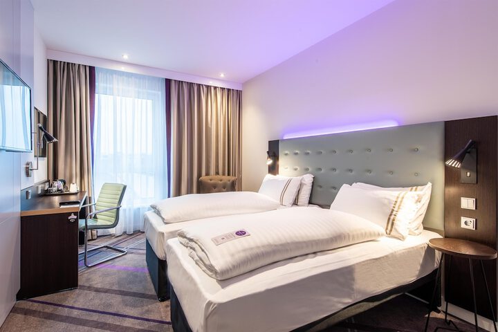 Room 6 of 22